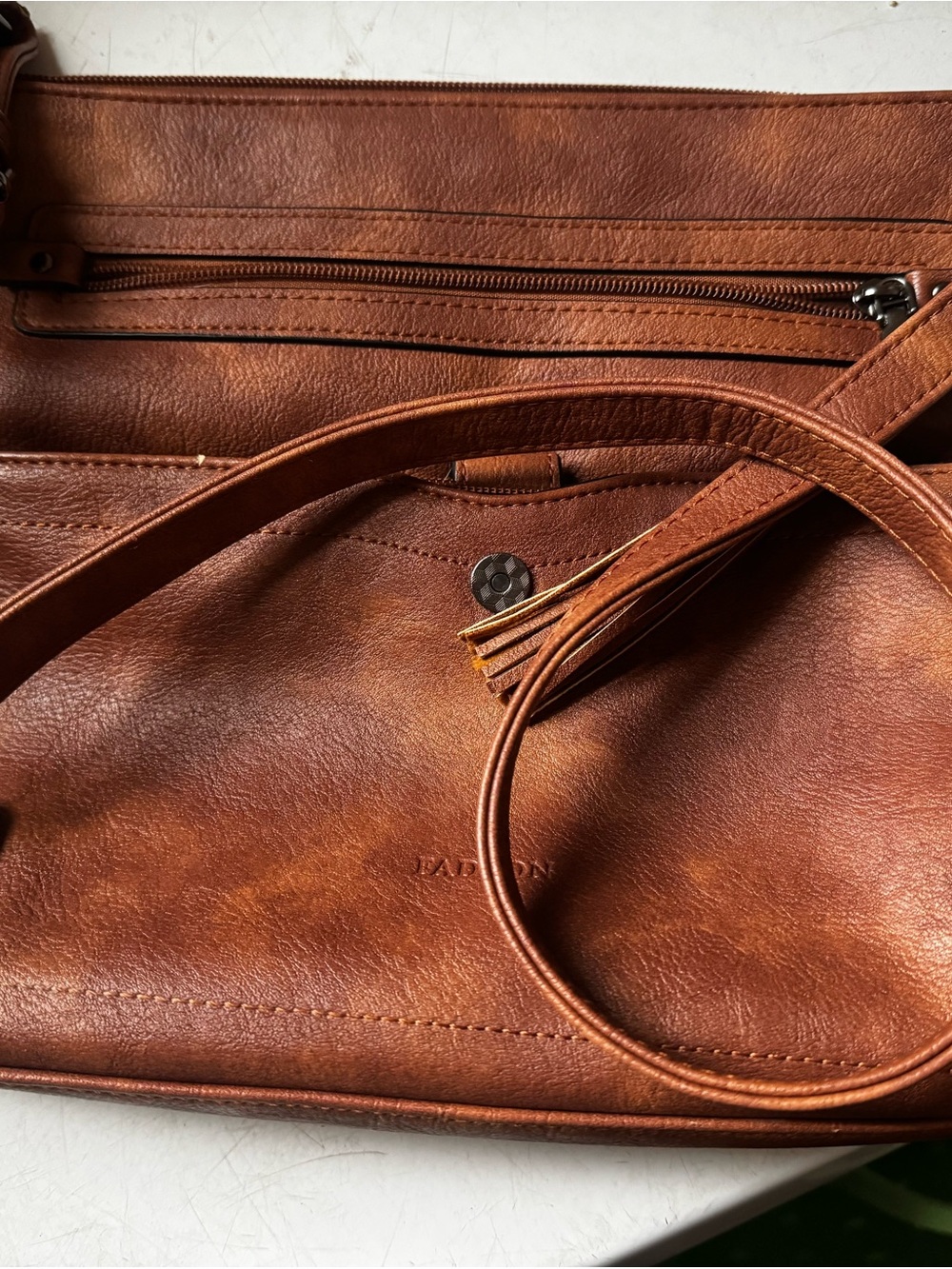 Fadeon Crossbody Purse